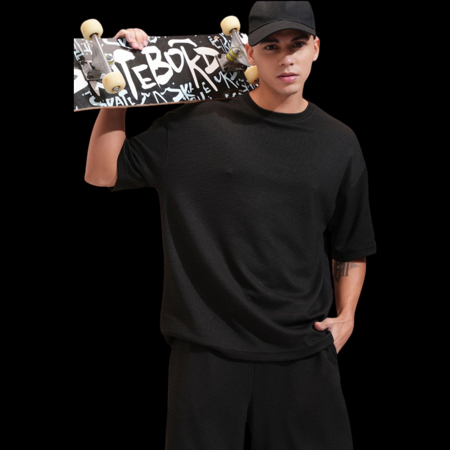 MEN'S T-SHIRT AND SHORTS